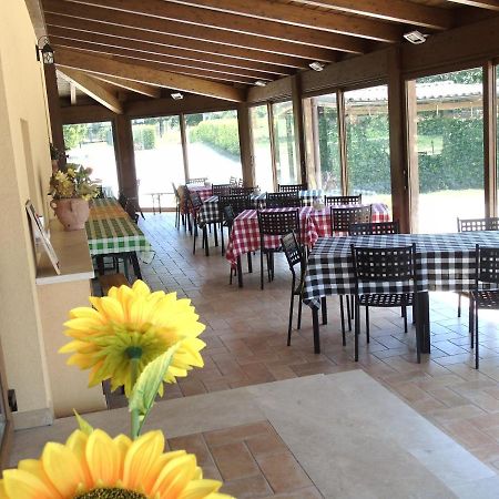 Agriturismo Camera Rosa トーディ エクステリア 写真