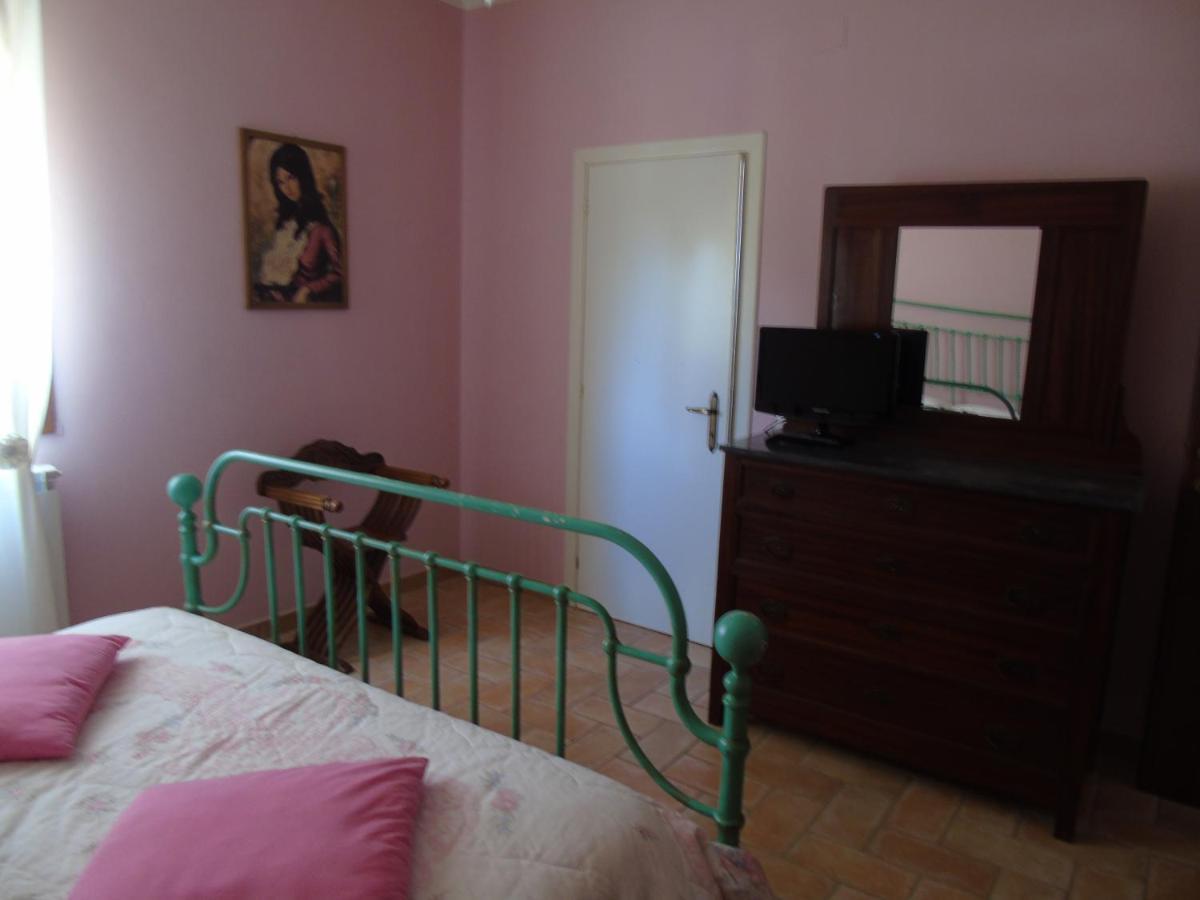 Agriturismo Camera Rosa トーディ エクステリア 写真
