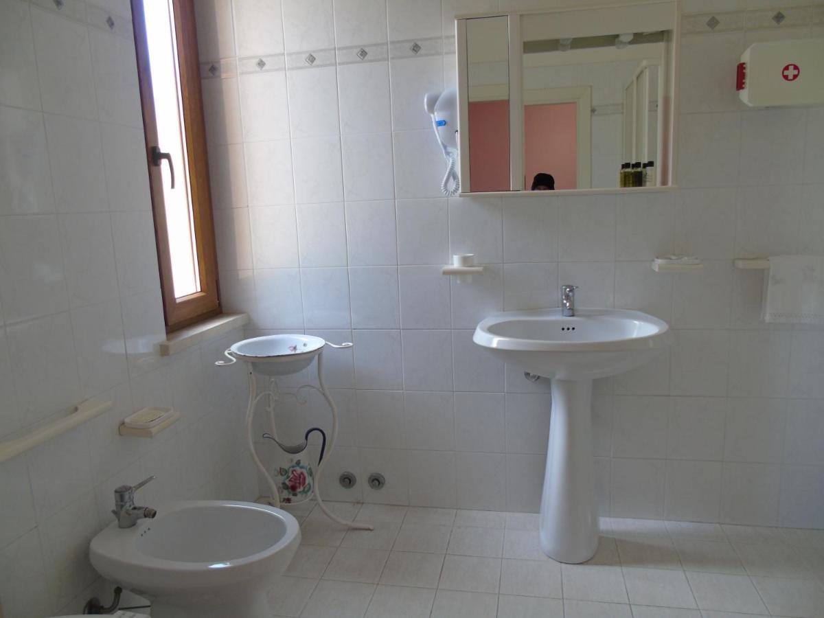 Agriturismo Camera Rosa トーディ エクステリア 写真