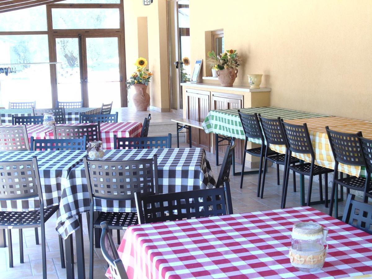 Agriturismo Camera Rosa トーディ エクステリア 写真