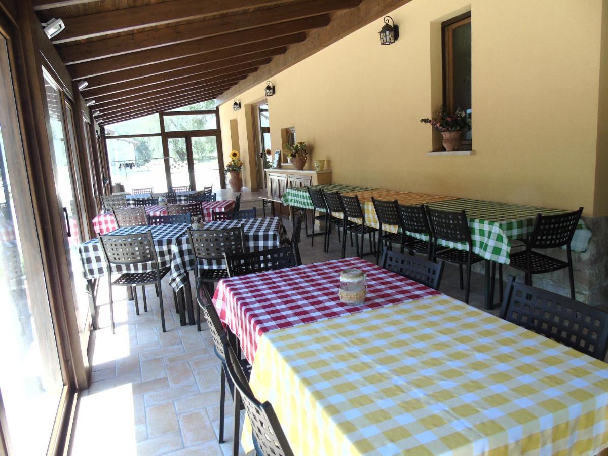 Agriturismo Camera Rosa トーディ エクステリア 写真