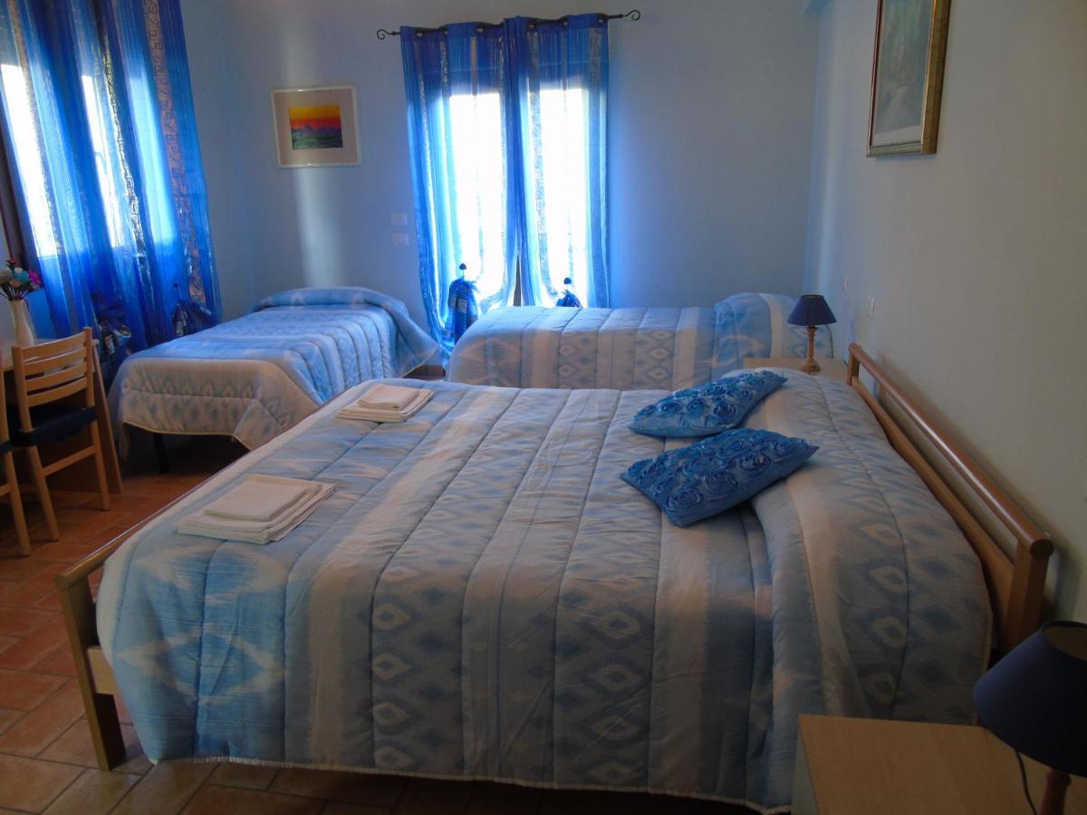 Agriturismo Camera Rosa トーディ エクステリア 写真