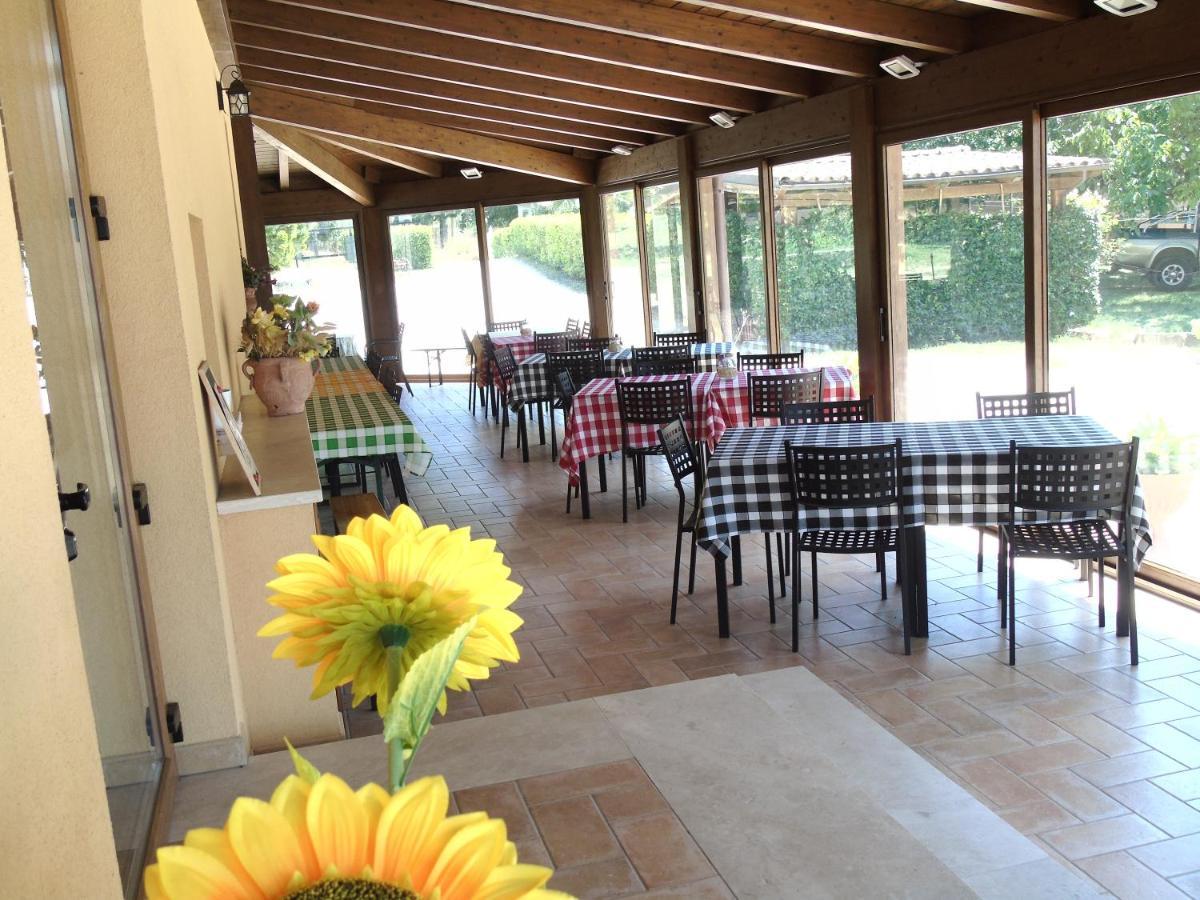 Agriturismo Camera Rosa トーディ エクステリア 写真