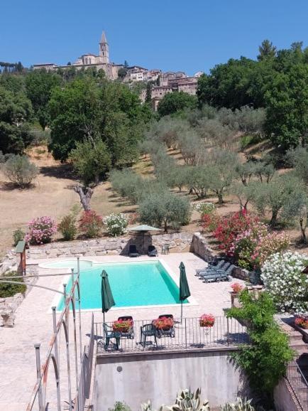 Agriturismo Camera Rosa トーディ エクステリア 写真